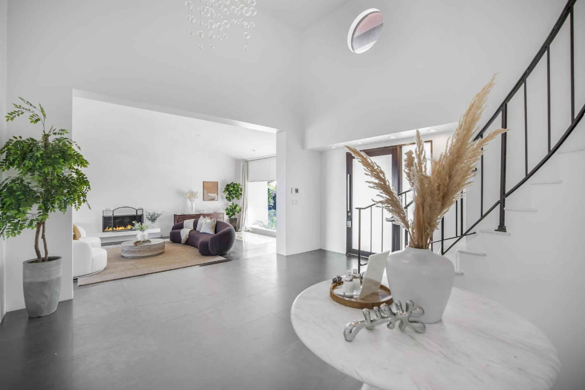 Stradella View Apartment