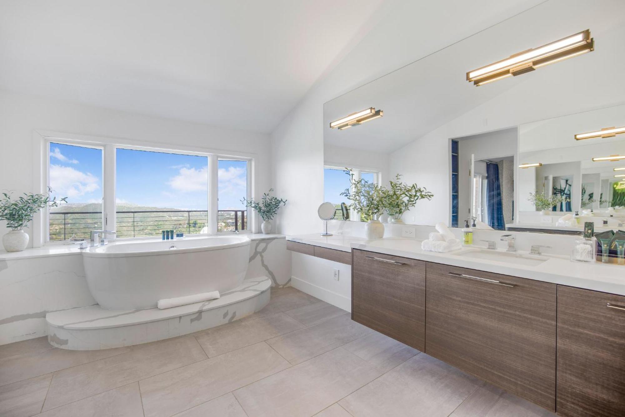 Stradella View Apartment